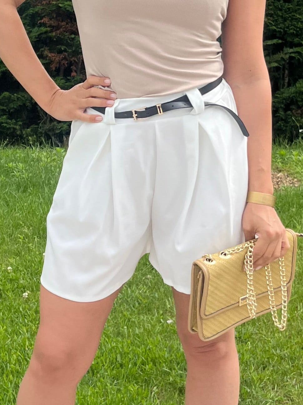 Jupe short avec ceinture  blanc/beige/taupe